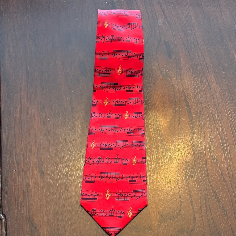 ALYNN NECKWEAR “Sheet Music” tie